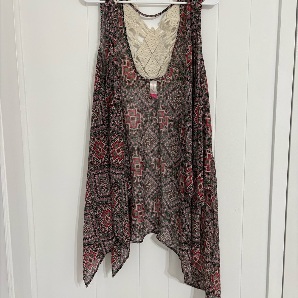 No Boundaries Red and Black Patterned Vest